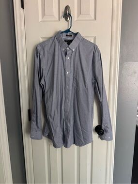 Banana Republic blue checked button down shirt - excellent condition